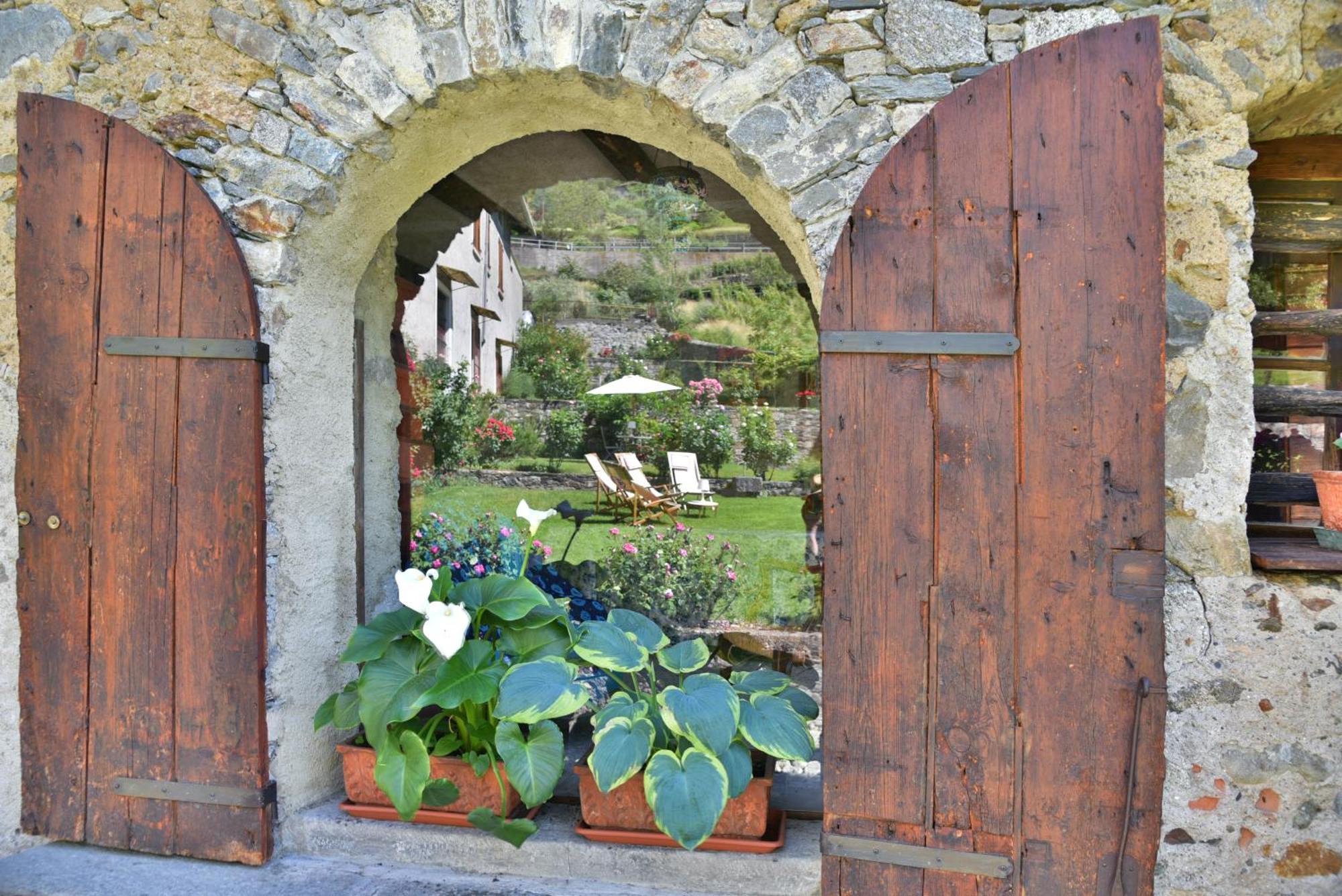 San Bernardo  Piano Nobile Al Roseto Del Dragoヴィラ エクステリア 写真