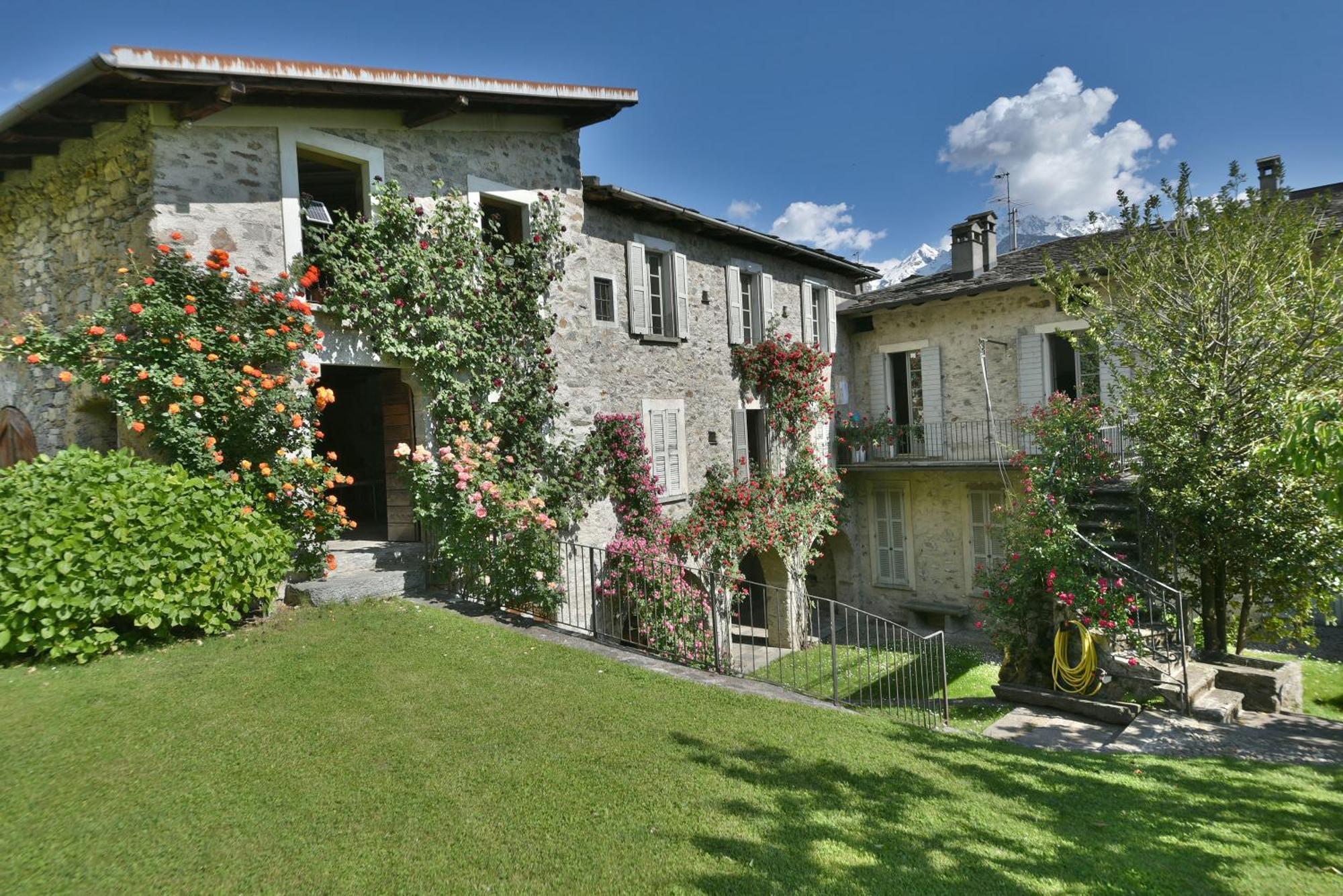 San Bernardo  Piano Nobile Al Roseto Del Dragoヴィラ エクステリア 写真
